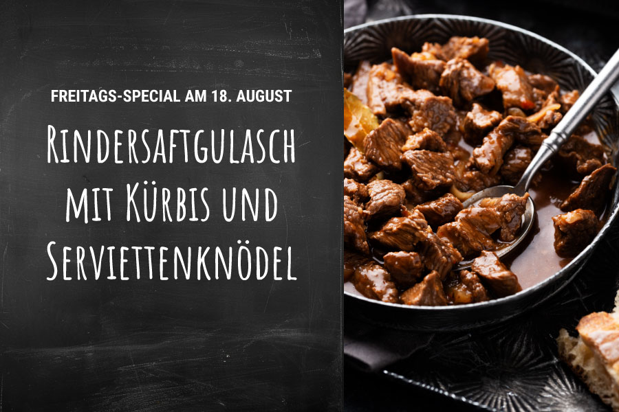 Rindersaftgulasch mit Kürbis und Serviettenknödel