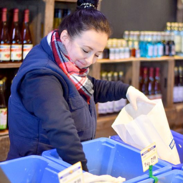 Verkäufer:in Hofladen